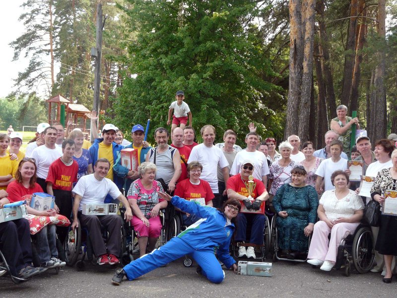 Участники и победители Фестиваля спорта инвалидов по лёгкой атлетике в Серпухове
